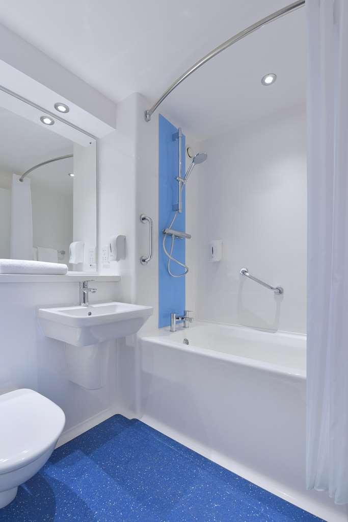 Travelodge Caerphilly Phòng bức ảnh